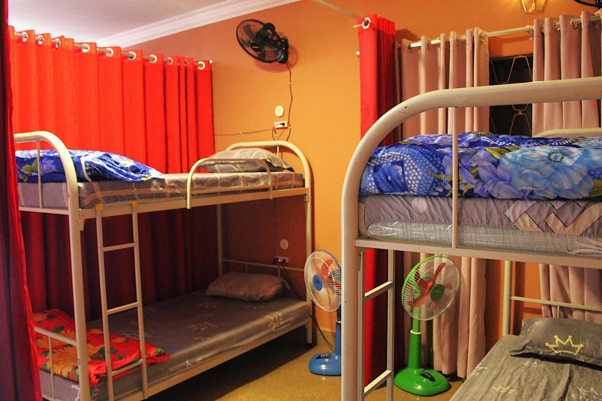Island View Hostel *